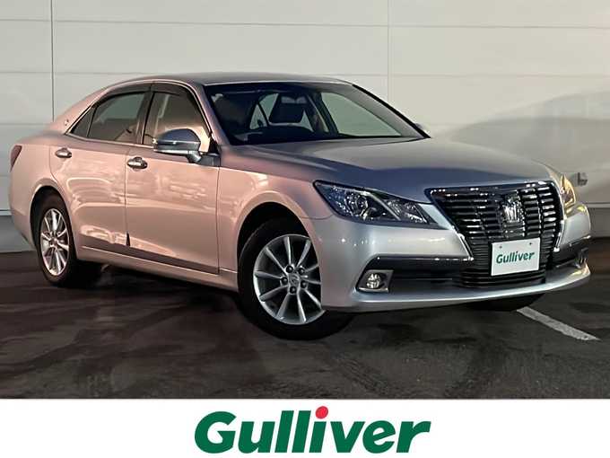 新着情報“クラウンロイヤルサルーンi－Four”2013年式シルバーM入荷しました！