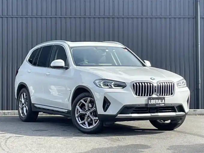 新着情報“Ｘ３xDrive 20d”2023年式ミネラルホワイト入荷しました！