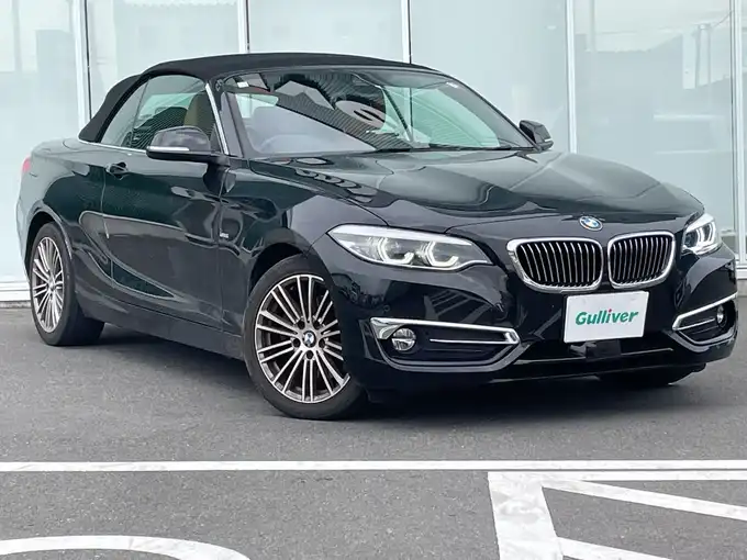 新着情報“２シリーズ220iカブリオレ ラグジュアリー”2018年式サファイアブラックP入荷しました！