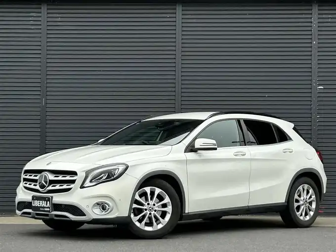 新着情報“ＧＬＡクラスGLA180”2017年式カルサイトホワイト入荷しました！