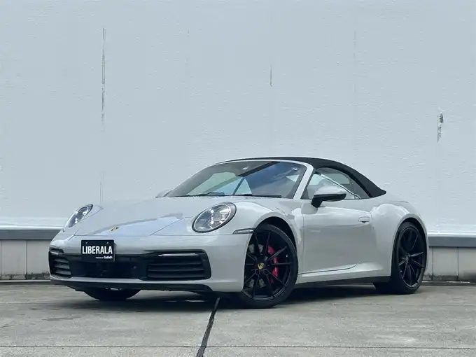 新着情報“９１１911カレラS カブリオレ”2019年式グレー入荷しました！