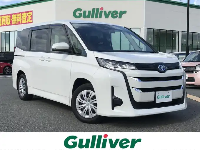 新着情報“ノアハイブリッドX”2022年式ホワイトパールクリスタルシャイン入荷しました！