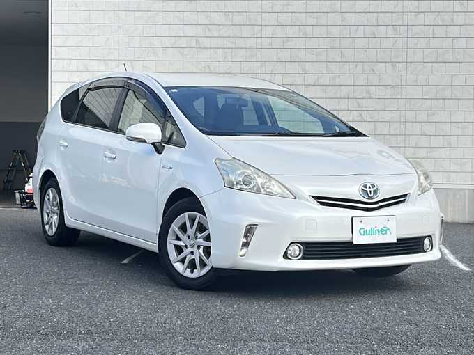新着情報“プリウスαS”2012年式ホワイトパールクリスタルシャイン入荷しました！