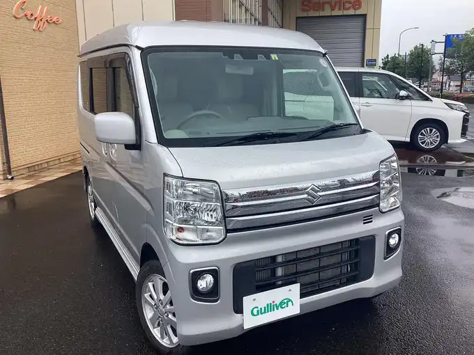 新着情報“エブリイワゴンPZターボ ハイルーフ”2022年式シルキーシルバーメタリック入荷しました！