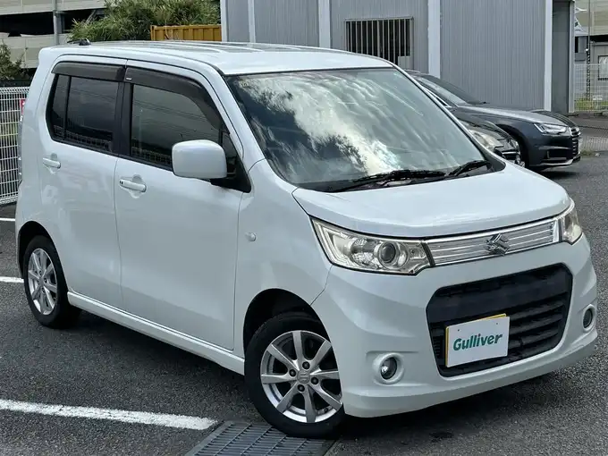 新着情報“ワゴンＲスティングレーX CDプレーヤー装着車”2012年式パールホワイト入荷しました！