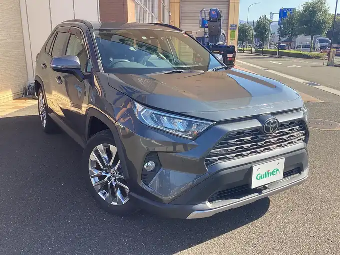 新着情報“ＲＡＶ４G Zパッケージ”2019年式グレーメタリック入荷しました！