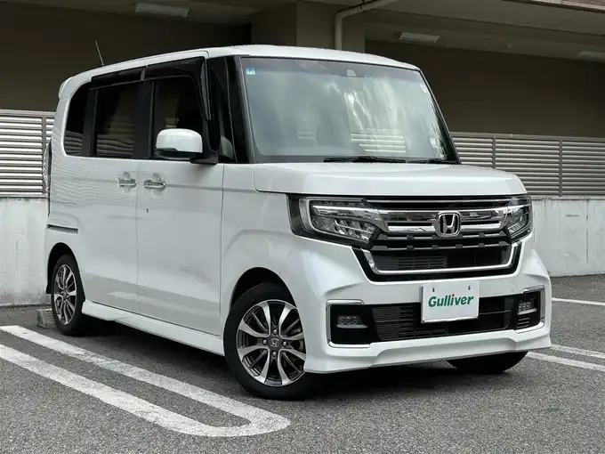 新着情報“Ｎ－ＢＯＸカスタムL”2022年式プラチナホワイトパール入荷しました！