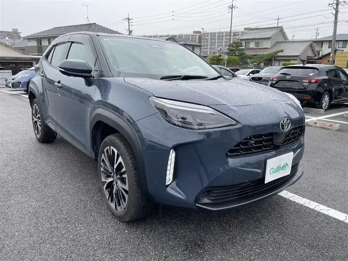 新着情報“ヤリスクロスハイブリッドZ”2024年式マッシブグレー入荷しました！