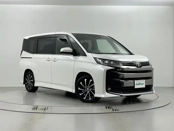 新着情報“ノアS－Z”2023年式ホワイトパールクリスタルシャイン入荷しました！