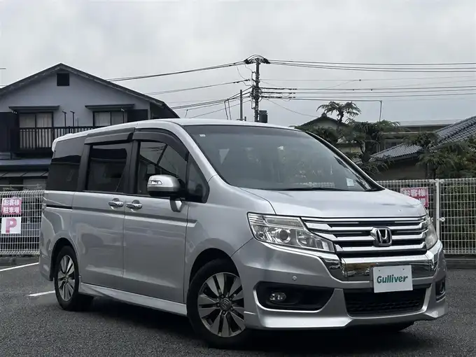 新着情報“ステップワゴンスパーダZ”2012年式スーパープラチナグレーメタリック入荷しました！