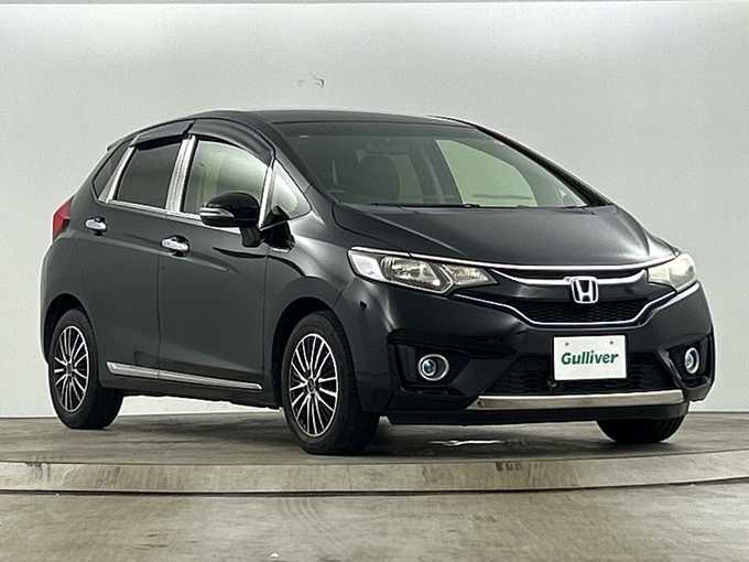 新着情報“フィットハイブリッドハイブリッド・特別仕様車Fパッケージ コンフォートエディション”2016年式クリスタルブラックパール入荷しました！