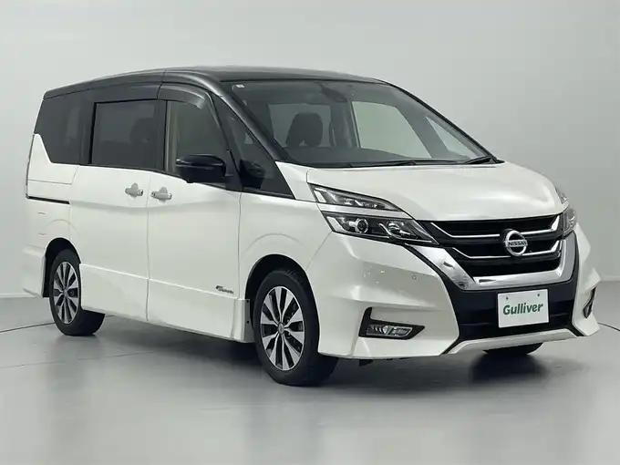 新着情報“セレナハイウェイスターG”2017年式ブリリアントホワイトパール 2トーン入荷しました！