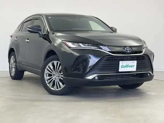 新着情報“ハリアーハイブリッドZ レザーパッケージ”2021年式プレシャスブラックパール入荷しました！