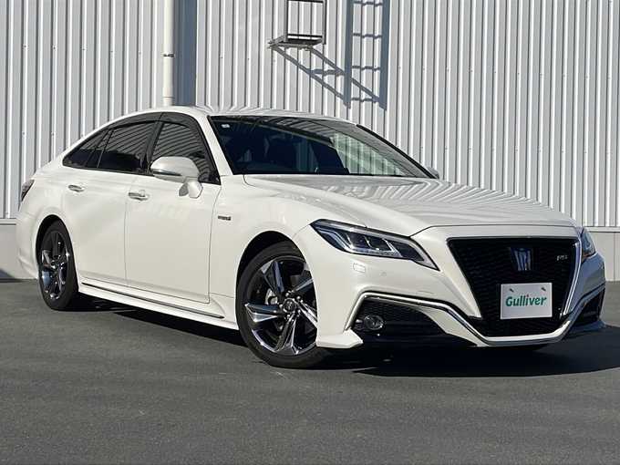 新着情報“クラウンハイブリッドRSアドバンス”2018年式ホワイトパールクリスタルシャイン入荷しました！