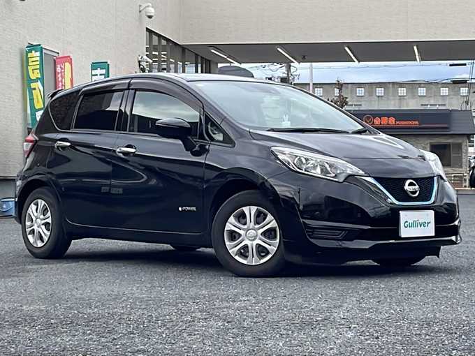 新着情報“ノートe－パワー X”2018年式スーパーブラック入荷しました！