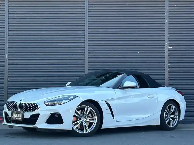 新着情報“Ｚ４sDrive20i Mスポーツ”2021年式アルピンホワイトⅢ入荷しました！