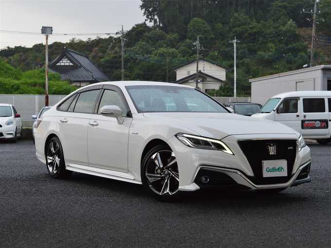新着情報“クラウンハイブリッドRSアドバンス”2018年式ホワイトパールクリスタルシャイン入荷しました！