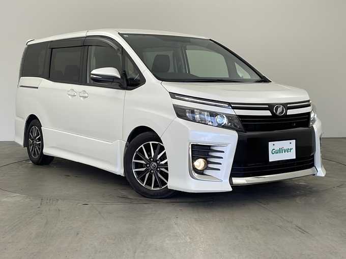 新着情報“ヴォクシーZS”2015年式ホワイトパールクリスタルシャイン入荷しました！