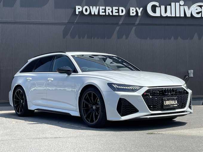新着情報“ＲＳ６アバントエアサスペンション装着車”2021年式グレイシアホワイトメタリック入荷しました！