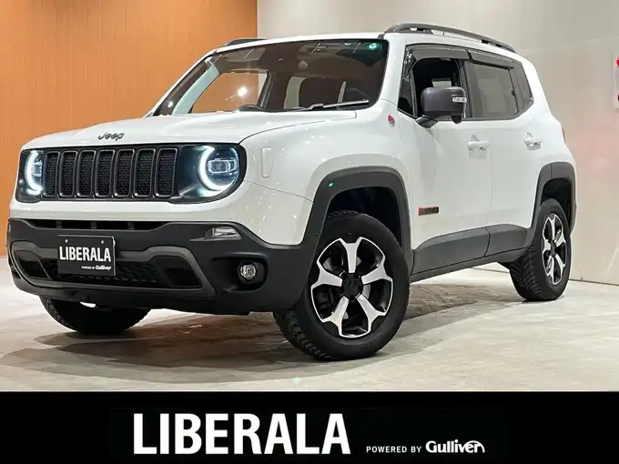 新着情報“ジープ・レネゲードトレイルホーク”2020年式白入荷しました！