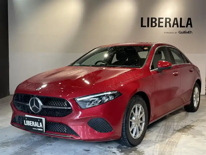 新着情報“ＡクラスセダンA180セダン”2023年式赤入荷しました！