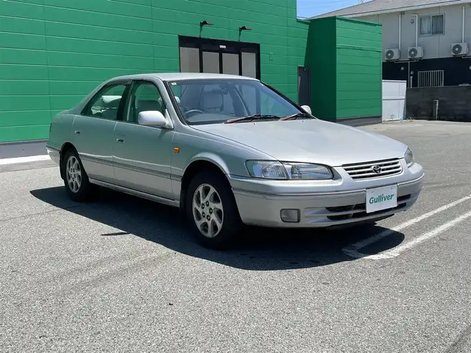新着情報“カムリグラシアセダン2．2”1997年式シルバーM入荷しました！