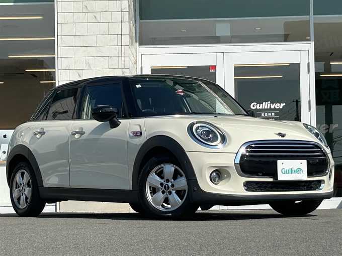 新着情報“ＭＩＮＩクーパー”2020年式ペッパー・ホワイト入荷しました！