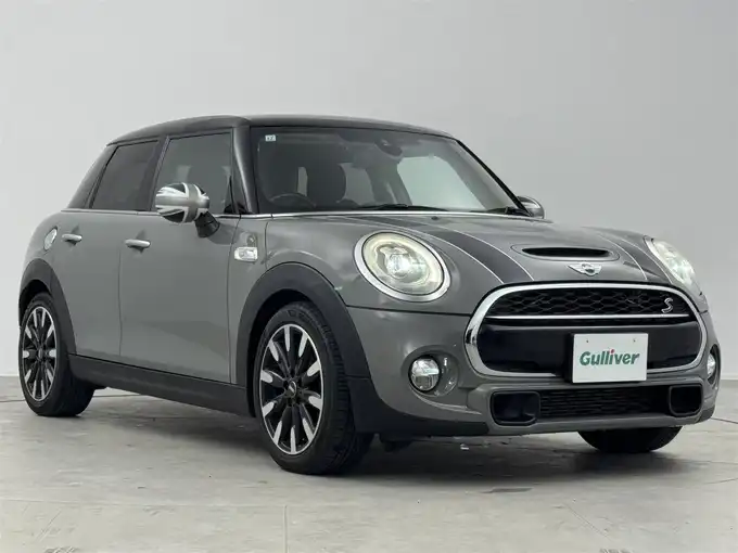 新着情報“ＭＩＮＩジャーミン クーパーS”2015年式ムーンウォークグレーメタリック入荷しました！