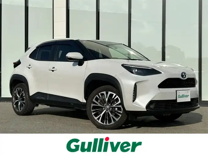 新着情報“ヤリスクロスハイブリッドZ”2023年式プラチナホワイトパールマイカ入荷しました！