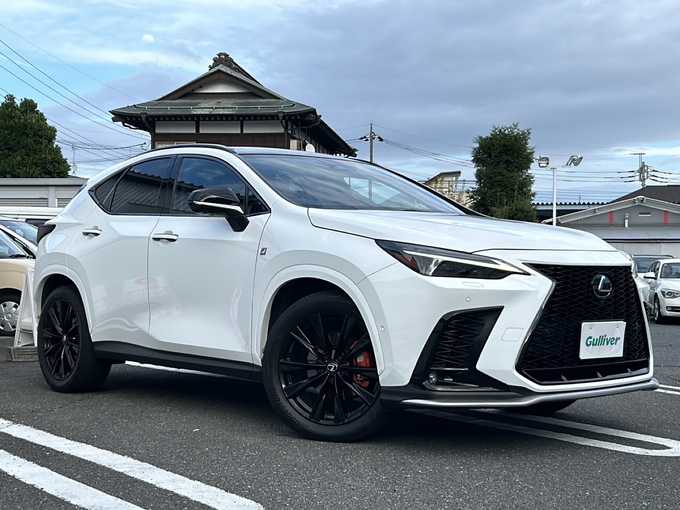 新着情報“ＮＸNX350h Fスポーツ”2023年式ホワイトノーヴァガラスフレーク入荷しました！