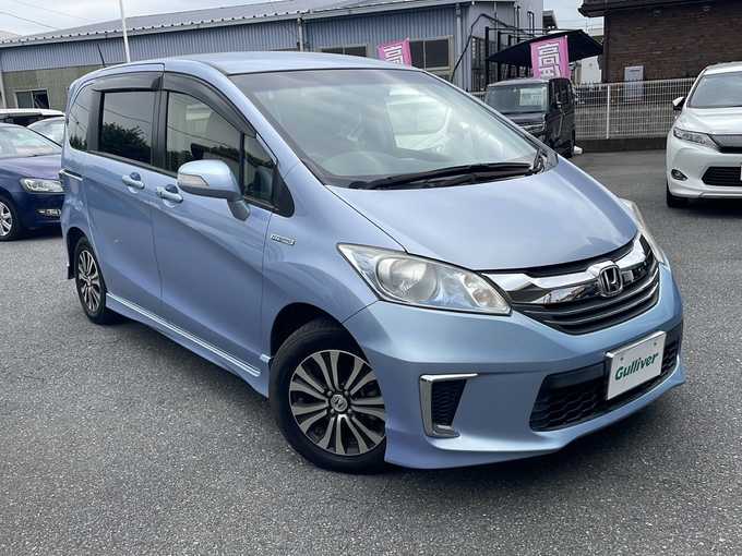 新着情報“フリードハイブリッドハイブリッド・ジャストセレクション”2014年式ライトブルー入荷しました！