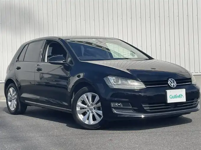 新着情報“ゴルフTSIコンフォートラインブルーモーションテクノロジー”2015年式黒入荷しました！