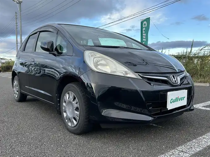 新着情報“フィット13G”2012年式クリスタルブラックパール入荷しました！