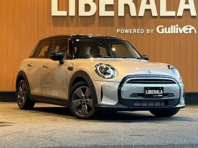 新着情報“ＭＩＮＩクーパーD クラシック・トリム”2021年式グレーⅡ入荷しました！