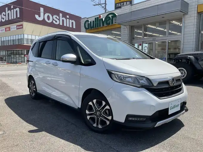 新着情報“フリード＋クロスター・ホンダセンシング”2020年式プラチナホワイトパール入荷しました！