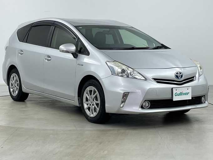 新着情報“プリウスαS チューン ブラック”2014年式シルバーM入荷しました！