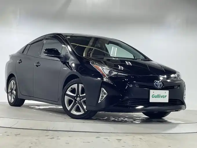 新着情報“プリウスAツーリングセレクション”2019年式アティチュードブラックマイカ入荷しました！