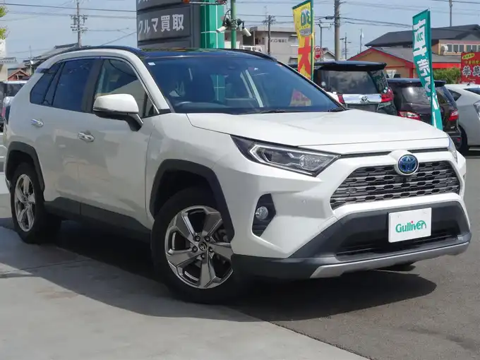 新着情報“ＲＡＶ４ハイブリッドG”2020年式ホワイトパールクリスタルシャイン入荷しました！