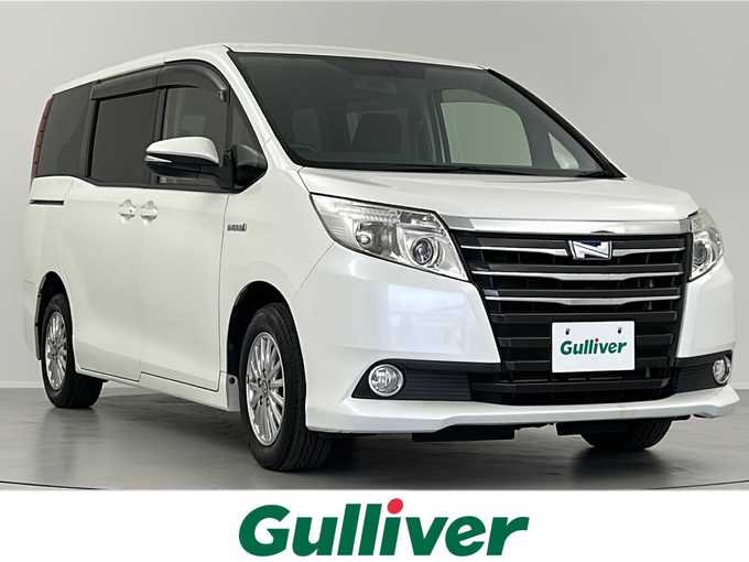 新着情報“ノアハイブリッドX”2014年式ホワイトパールクリスタルシャイン入荷しました！