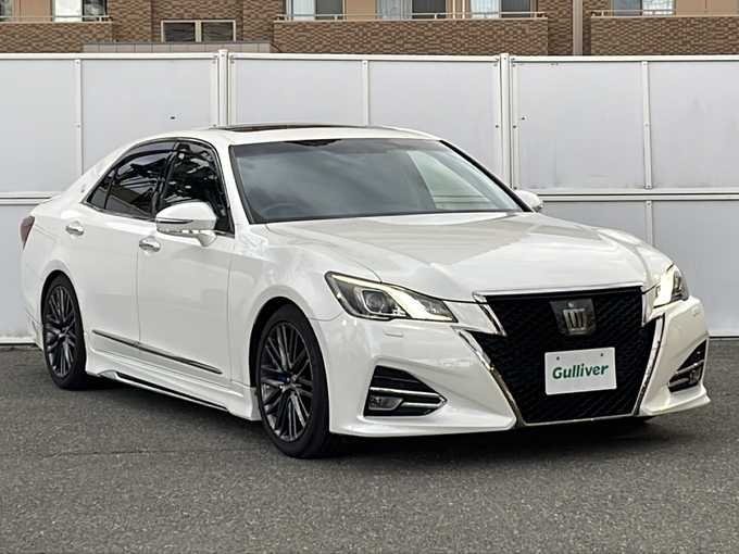 新着情報“クラウンアスリートG－T”2015年式ホワイトパールクリスタルシャイン入荷しました！