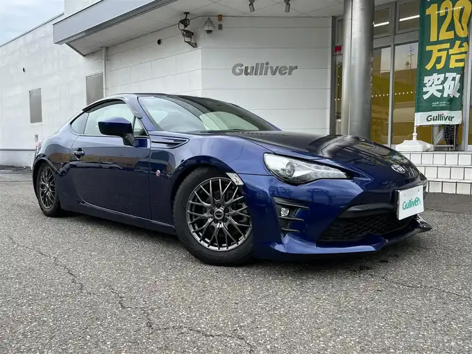 新着情報“８６GT”2017年式アズライトブルー入荷しました！