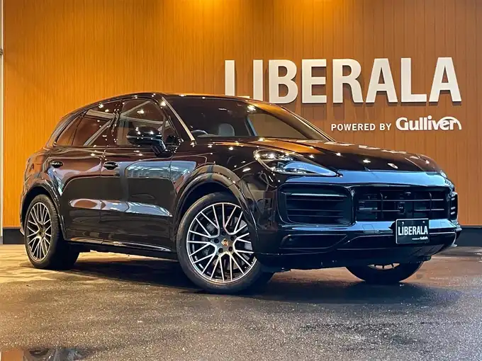 新着情報“カイエンカイエンS”2019年式ジェットブラック入荷しました！