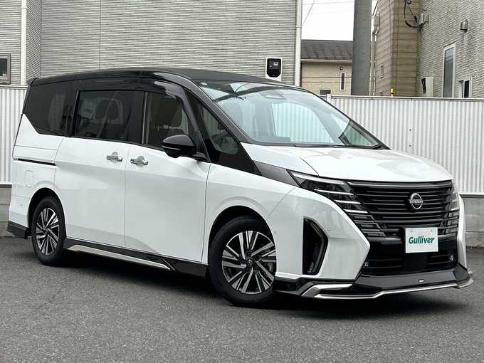 新着情報“セレナe－パワー ルキシオン”2024年式プリズムホワイト入荷しました！