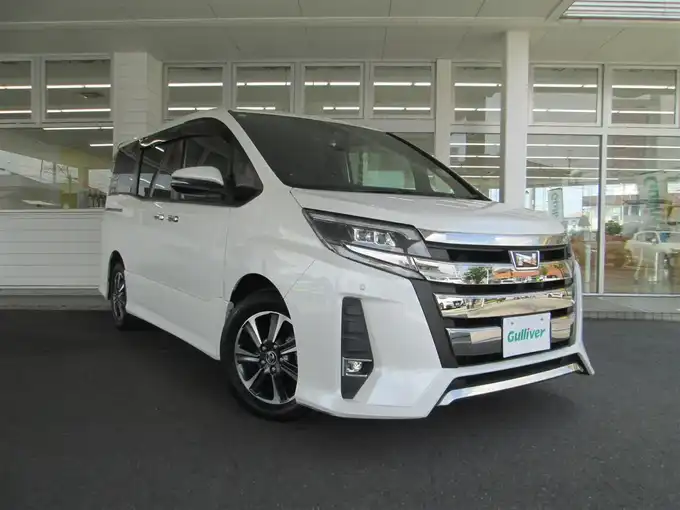 新着情報“ノアSi ダブルバイビー”2018年式ホワイトパールクリスタルシャイン入荷しました！