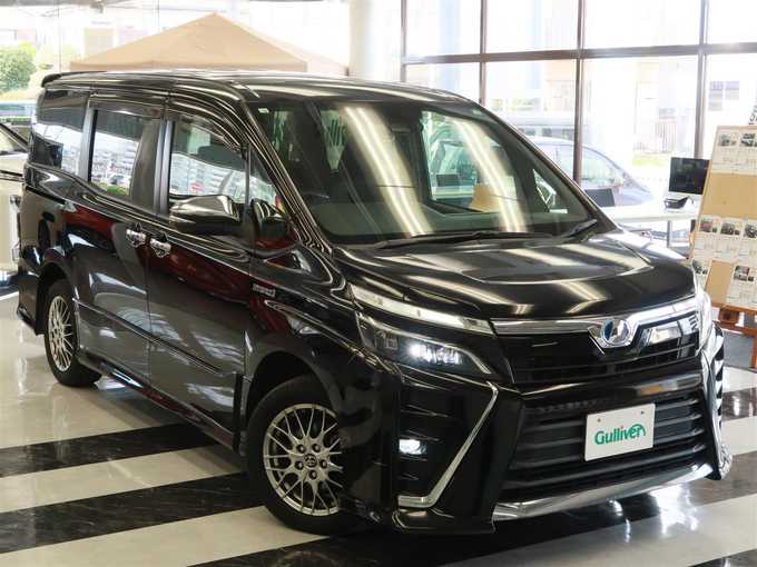 新着情報“ヴォクシーハイブリッドZS 煌”2018年式ブラック入荷しました！