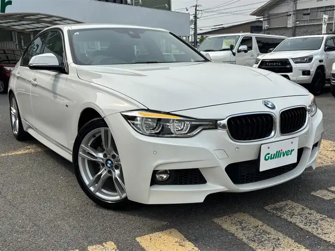 新着情報“３シリーズ318i Mスポーツ”2018年式アルピンホワイトⅢ入荷しました！