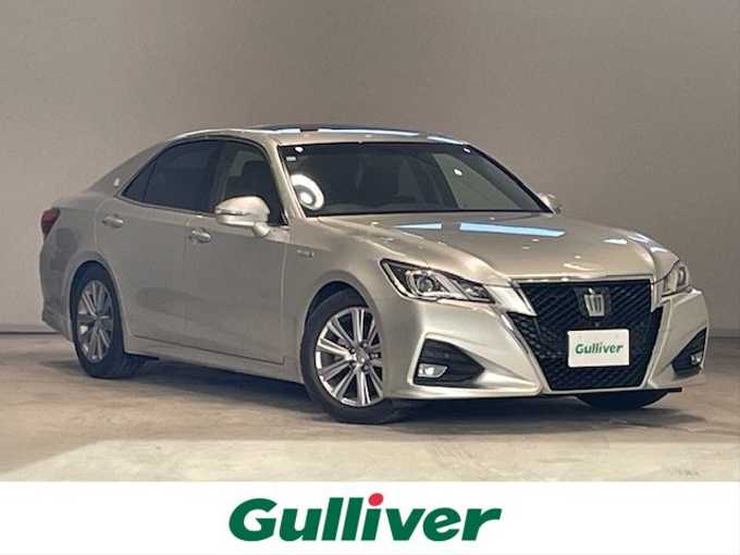 新着情報“クラウンハイブリッドアスリートS Four”2015年式プレシャスシルバー入荷しました！