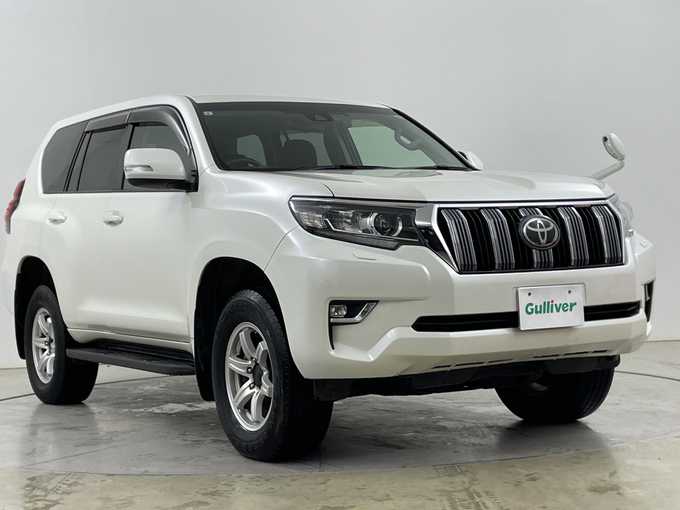 新着情報“ランドクルーザープラドTX”2019年式ホワイトパールクリスタルシャイン入荷しました！