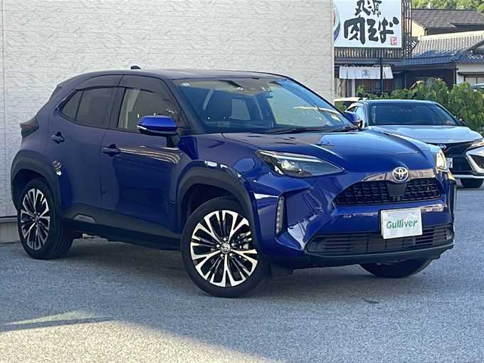 新着情報“ヤリスクロスハイブリッドZ”2022年式ダークブルーマイカM入荷しました！
