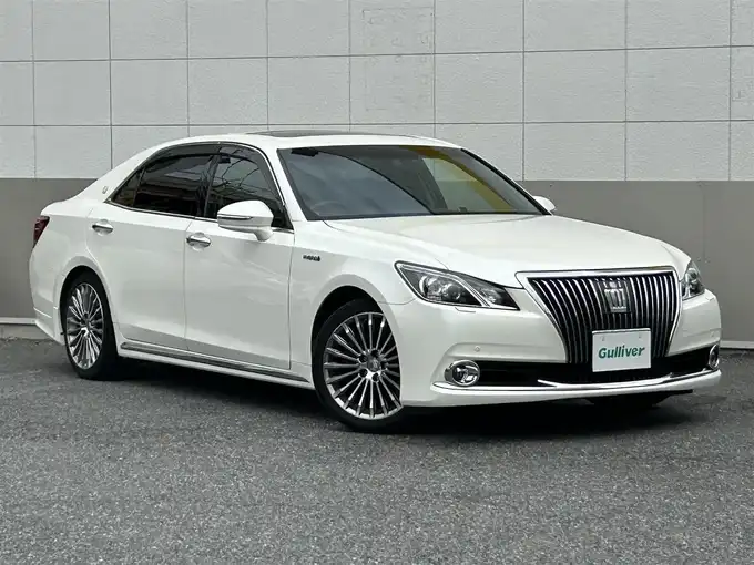 新着情報“クラウンマジェスタFバージョン”2013年式ホワイトパールクリスタルシャイン入荷しました！